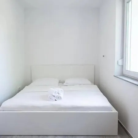 Apartment 2022